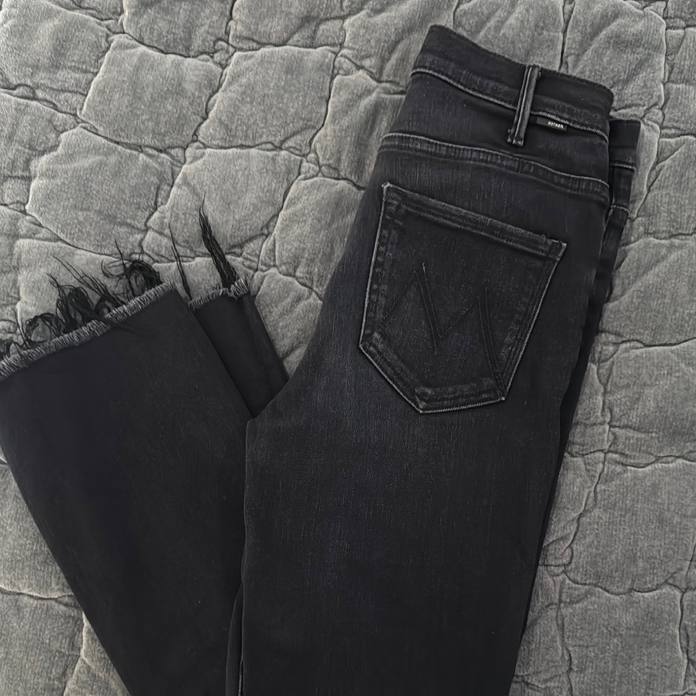 MOTHER Black Ankle fray Jeans